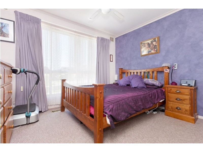 6 Charles Street, Hallam VIC 3803