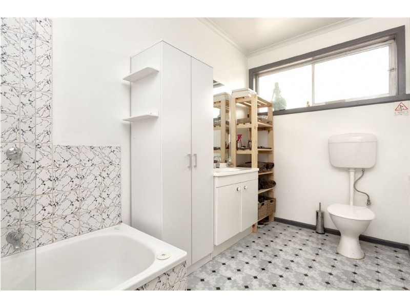 6 Charles Street, Hallam VIC 3803