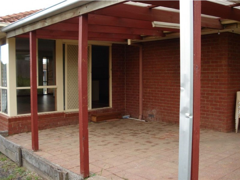11 Cornell Place, Hampton Park VIC 3976