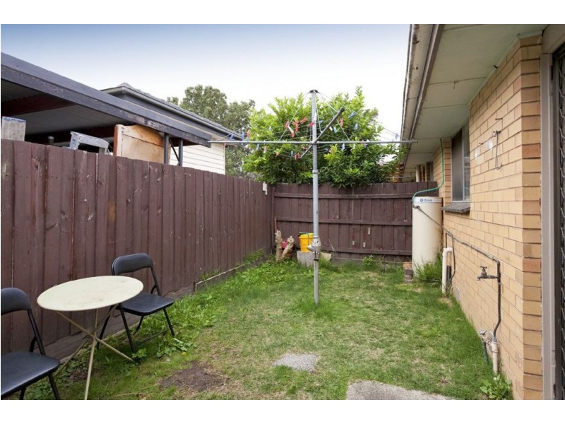 1/60 King George Parade, Dandenong VIC 3175