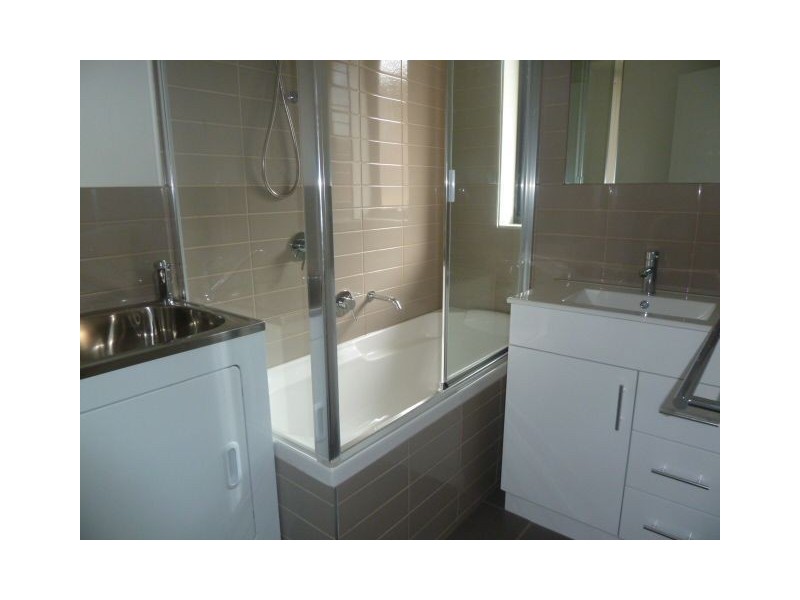 2/39 Scott Street, Dandenong VIC 3175