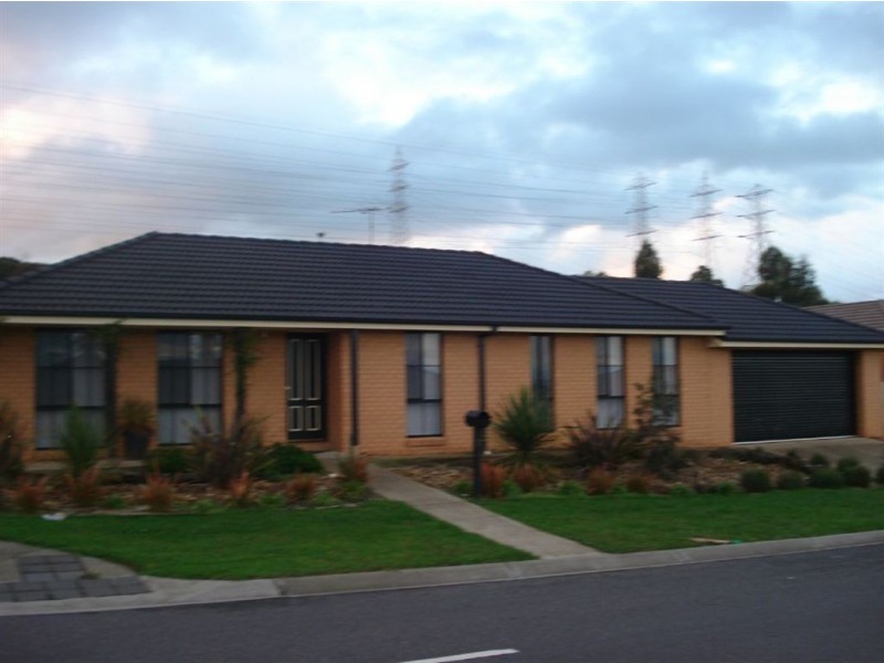 1 Sacha Drive, Pakenham VIC 3810