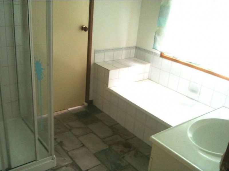 11 Cornell Place, Hampton Park VIC 3976