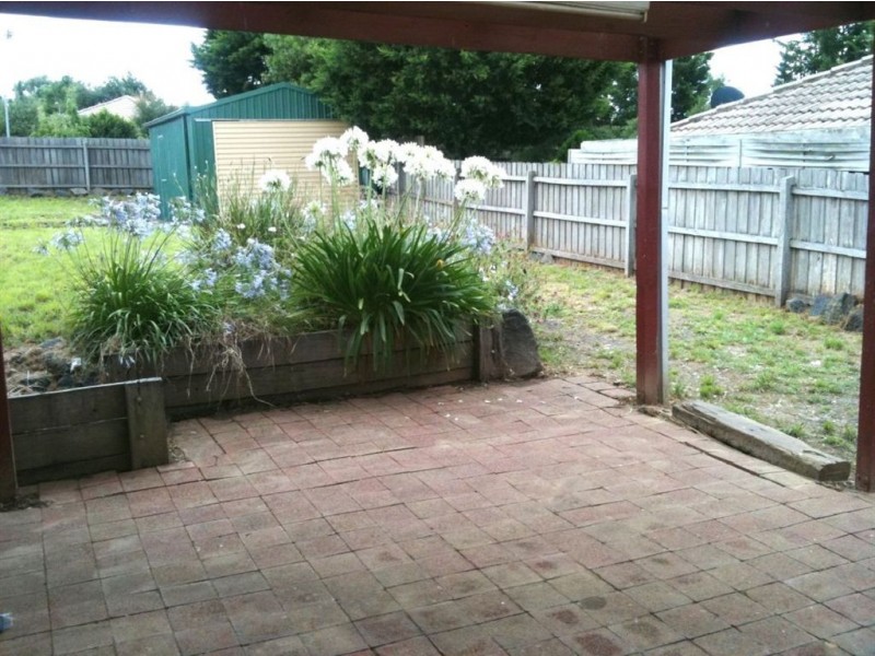 11 Cornell Place, Hampton Park VIC 3976