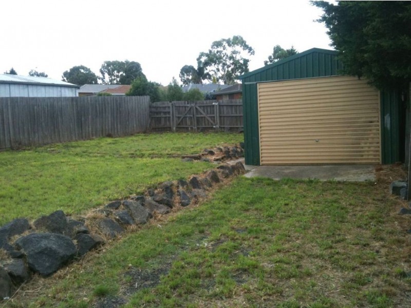 11 Cornell Place, Hampton Park VIC 3976