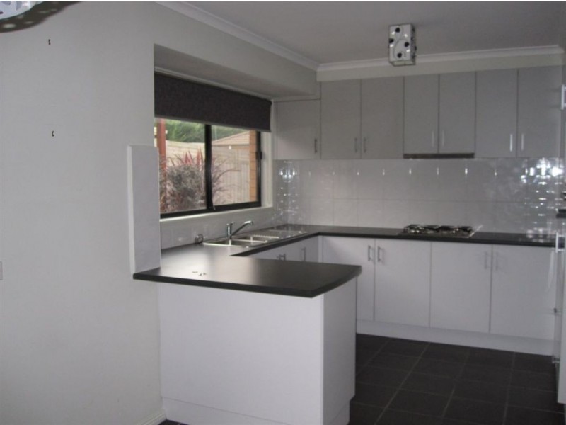 1 Sacha Drive, Pakenham VIC 3810