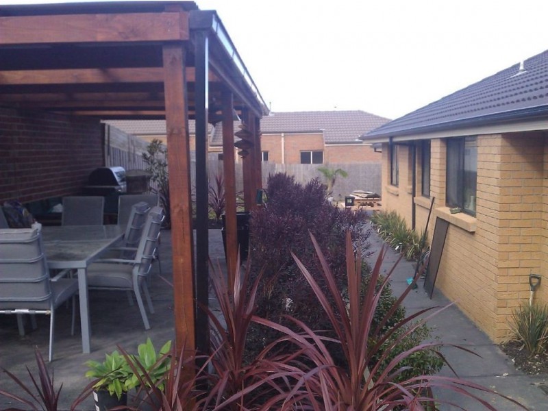 1 Sacha Drive, Pakenham VIC 3810