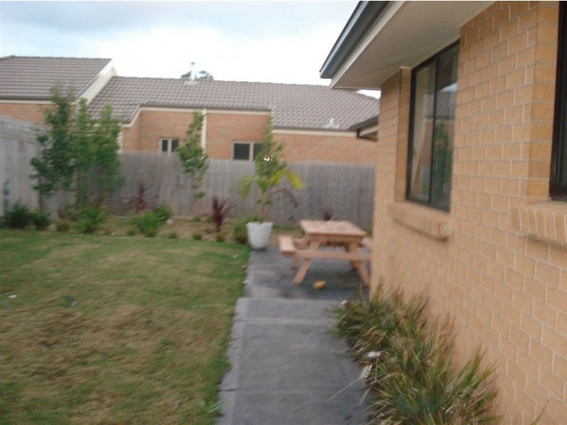 1 Sacha Drive, Pakenham VIC 3810