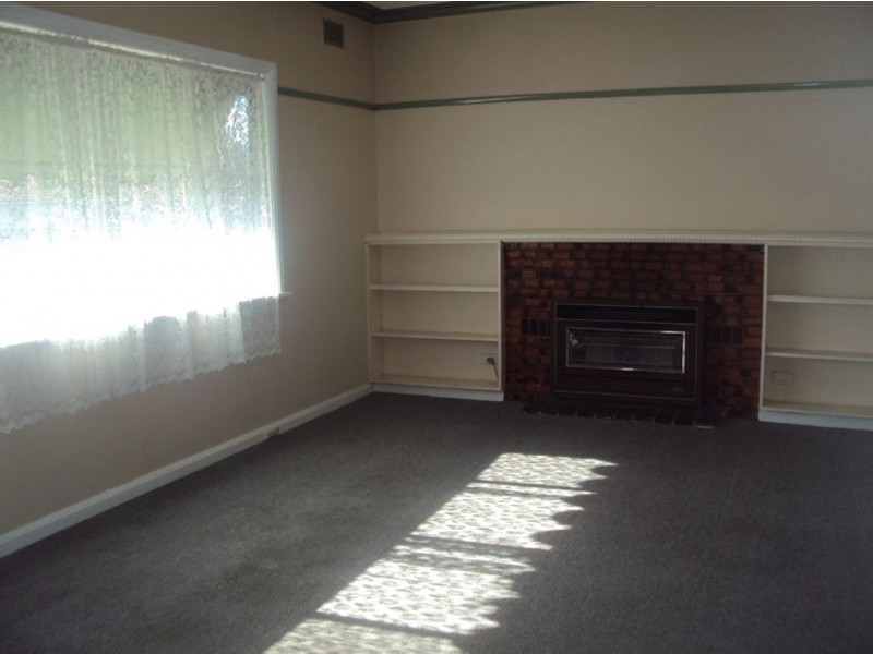 1/2 Bedwell Avenue, Dandenong VIC 3175