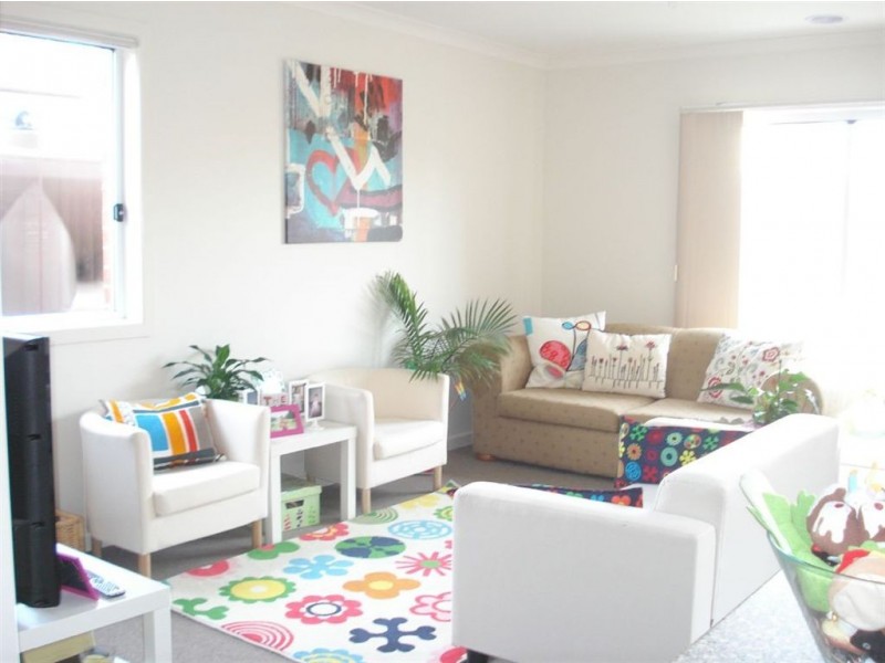 13/4 Young Road, Hallam VIC 3803