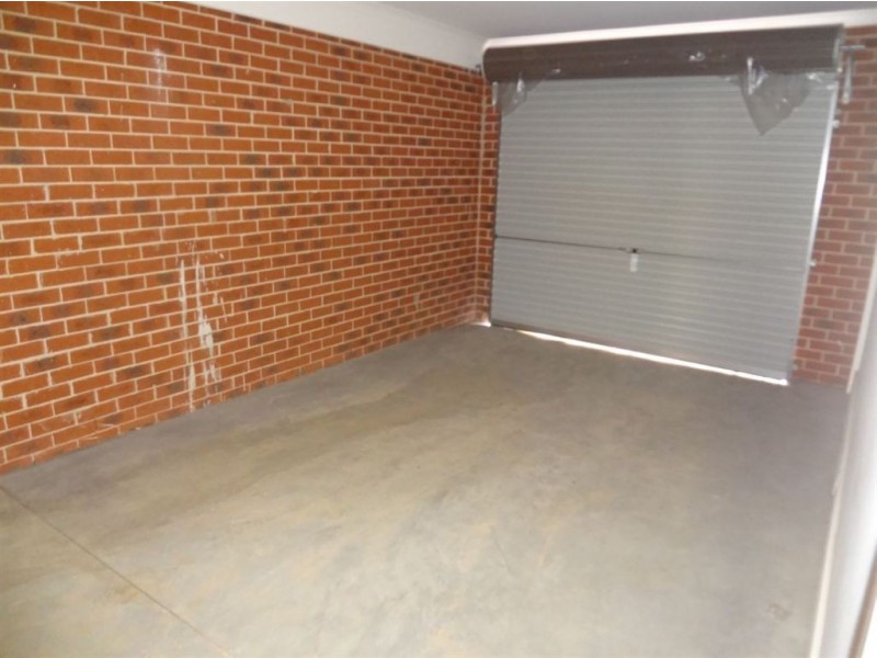 13/4 Young Road, Hallam VIC 3803