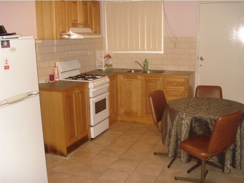 1/6 Hutton Street, Dandenong VIC 3175