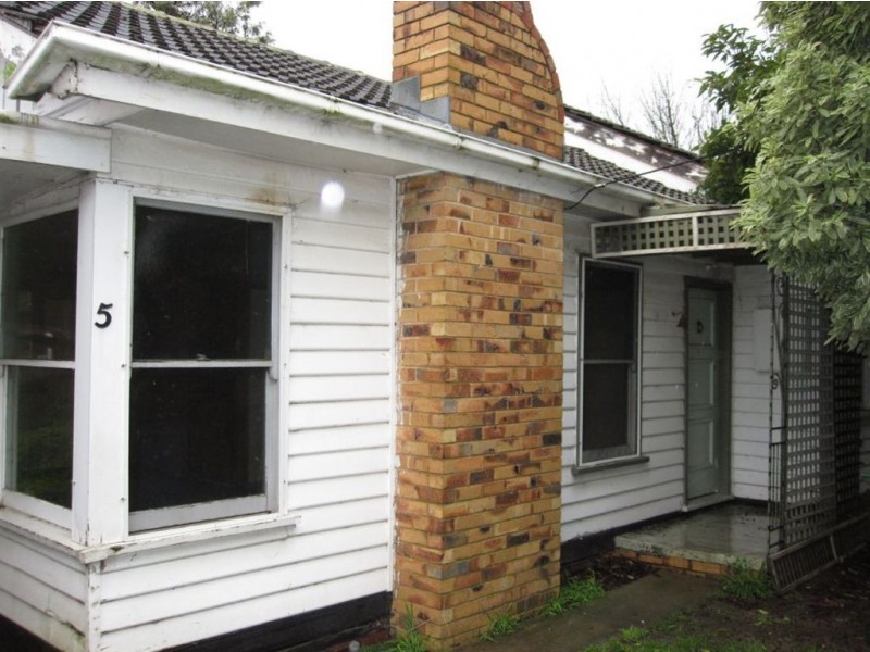 5 Godfrey Crescent, Dandenong VIC 3175