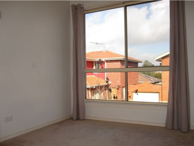 2/69 Hemmings Street, Dandenong VIC 3175