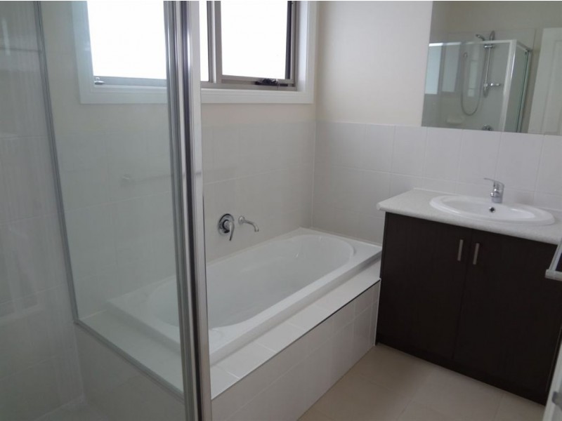 2/5 Holmes Street, Noble Park VIC 3174