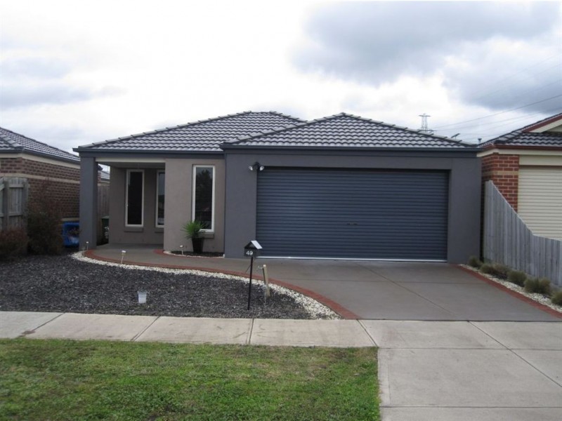 49 Calais Circuit, Cranbourne VIC 3977