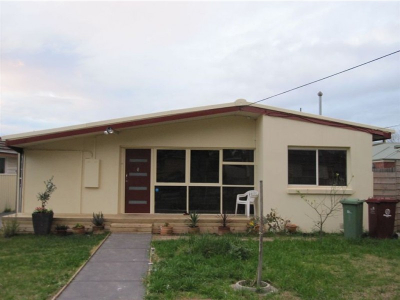 1/7 Koonalda Grove, Dandenong North VIC 3175