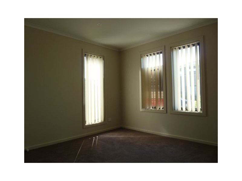32 Steven Street, Dandenong VIC 3175