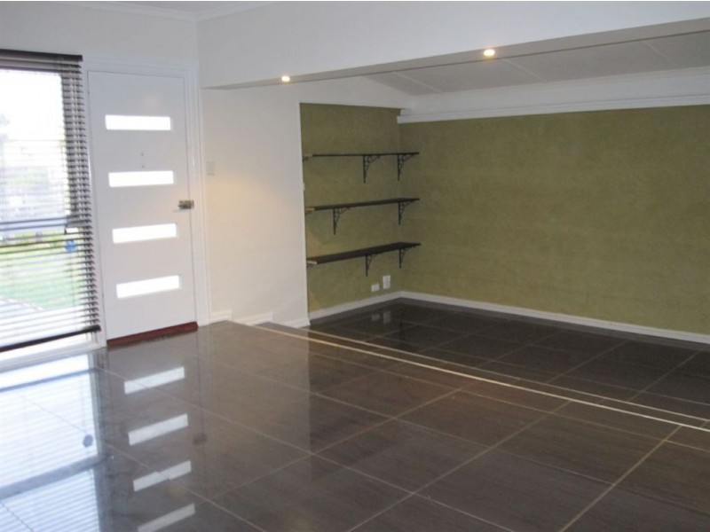 1/7 Koonalda Grove, Dandenong North VIC 3175