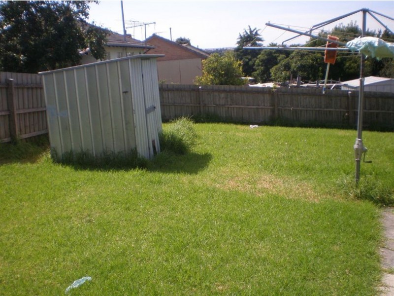 2 Almond Drive, Doveton VIC 3177