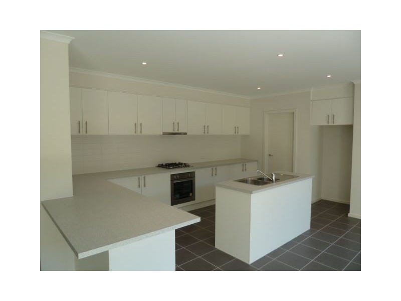 34 Steven Street, Dandenong VIC 3175