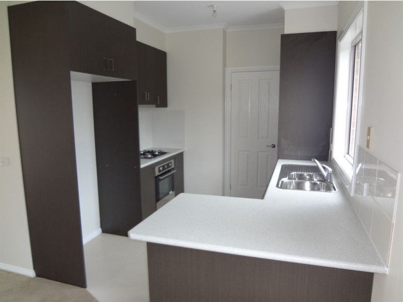 2/5 Holmes Street, Dandenong VIC 3175
