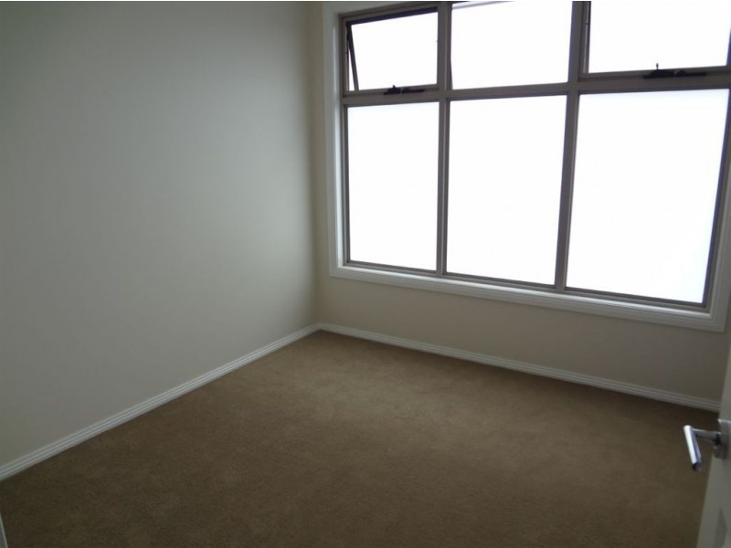 2/5 Holmes Street, Dandenong VIC 3175