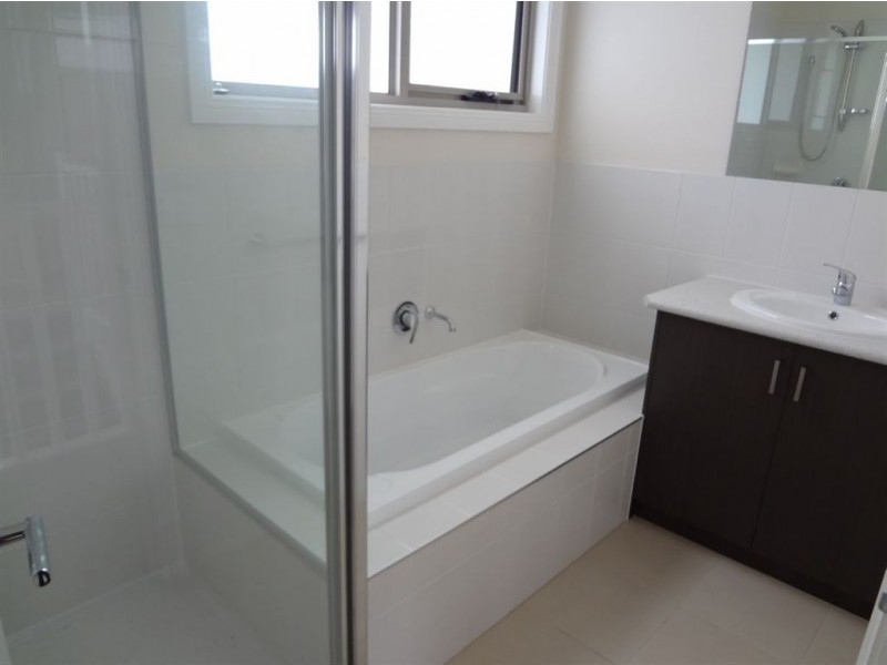 2/5 Holmes Street, Dandenong VIC 3175