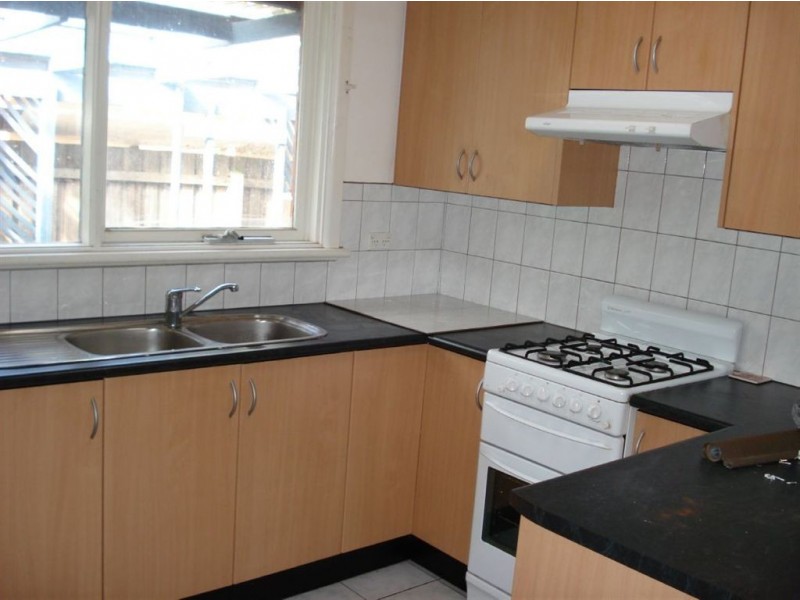 1/30 Cornwall Street, Hallam VIC 3803