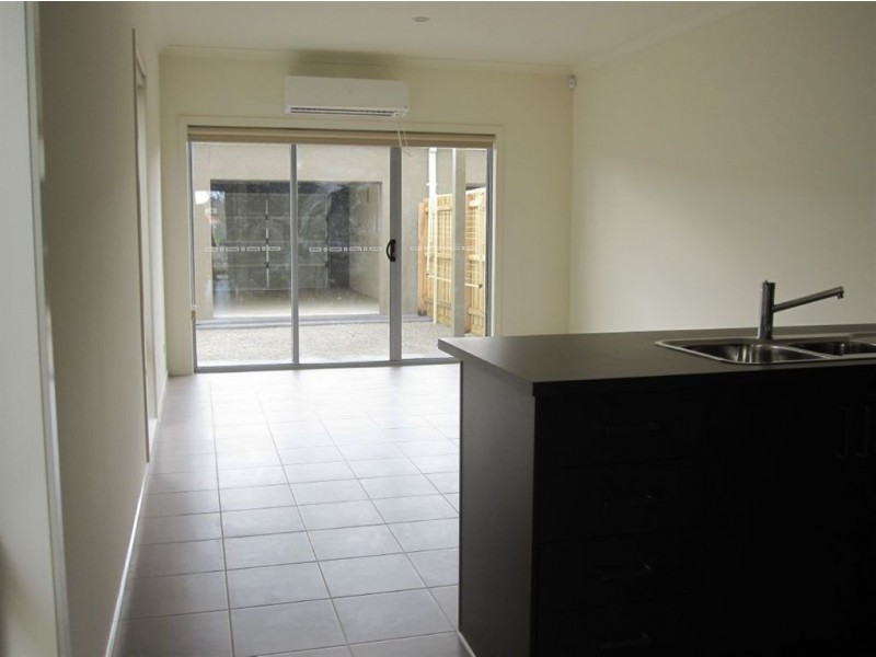 19 Alex Scott Way, Dandenong VIC 3175