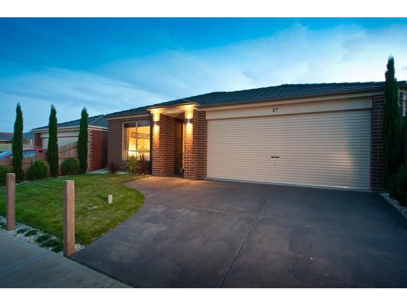 27 Ebony Street, Cranbourne VIC 3977