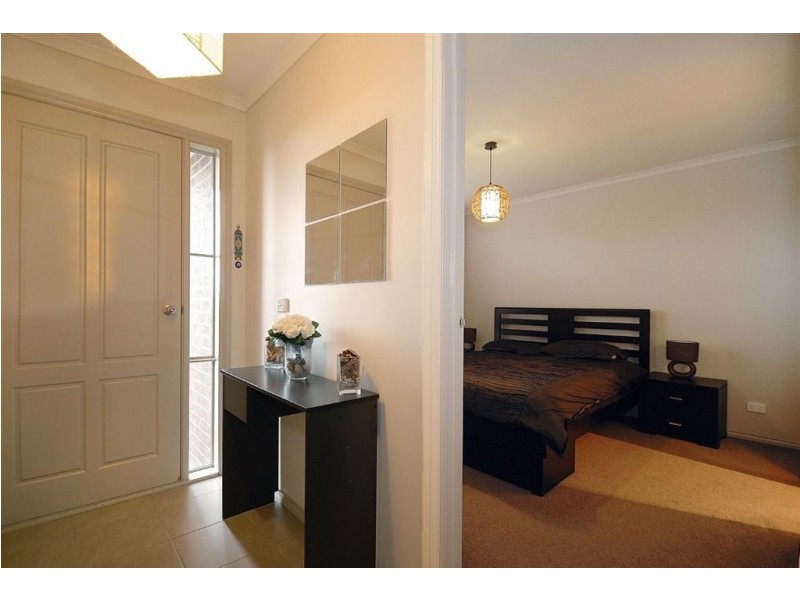 27 Ebony Street, Cranbourne VIC 3977