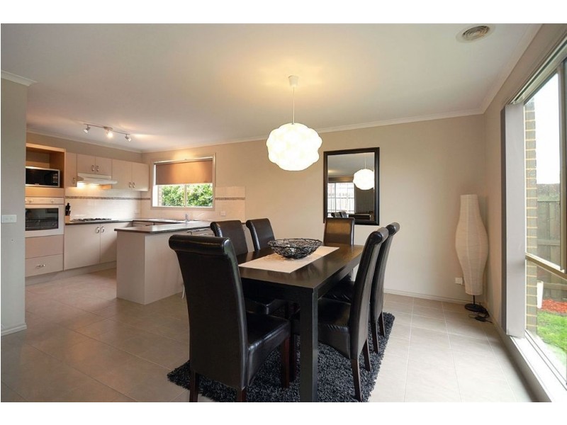 27 Ebony Street, Cranbourne VIC 3977