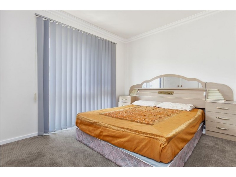 2/31 Canbera Avenue, Dandenong VIC 3175