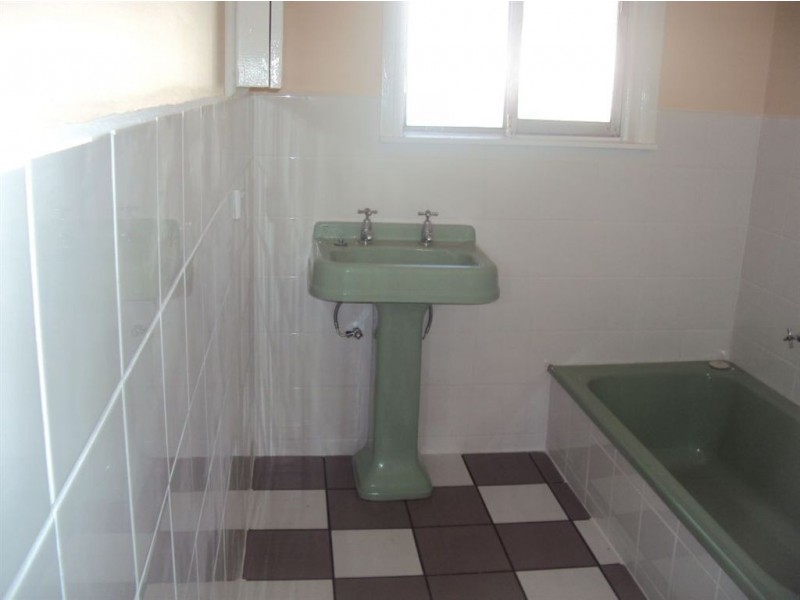 1/2 Bedwell Avenue, Dandenong VIC 3175