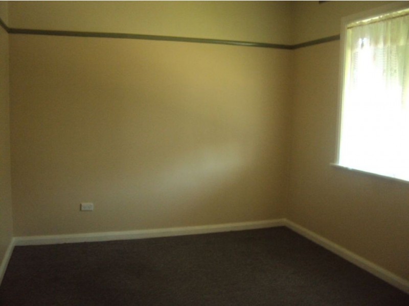 1/2 Bedwell Avenue, Dandenong VIC 3175