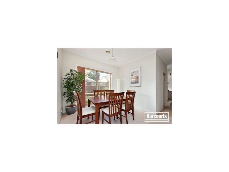 22 Illowra Walk, Blackburn South VIC 3130