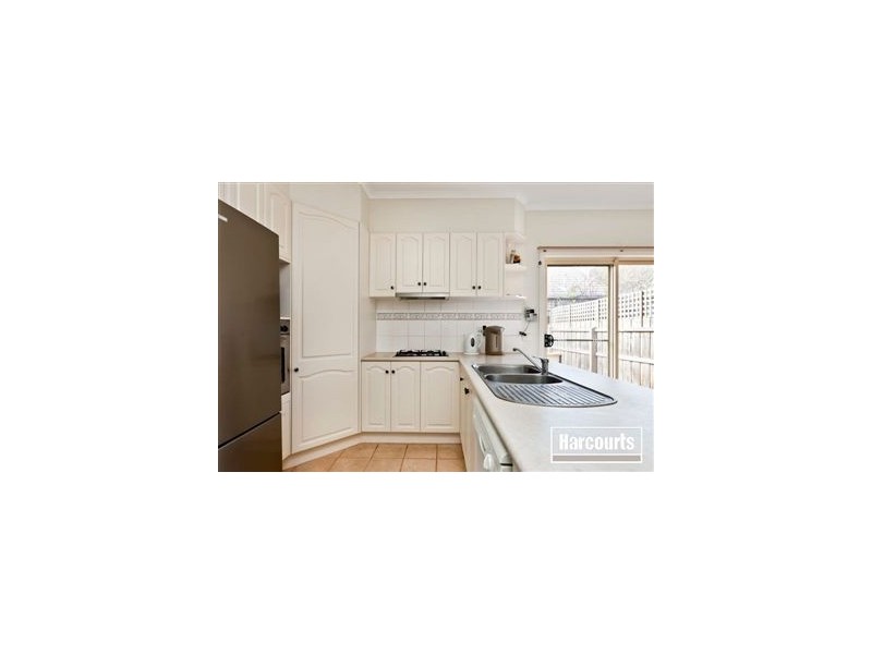 22 Illowra Walk, Blackburn South VIC 3130