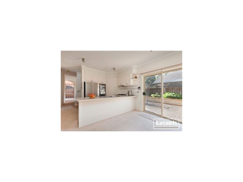 22 Illowra Walk, Blackburn South VIC 3130