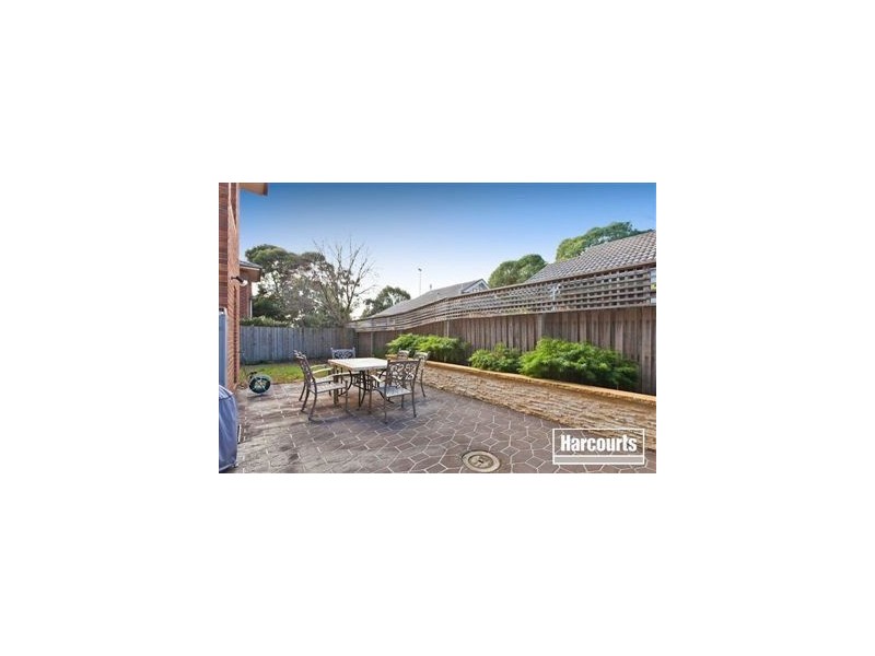 22 Illowra Walk, Blackburn South VIC 3130