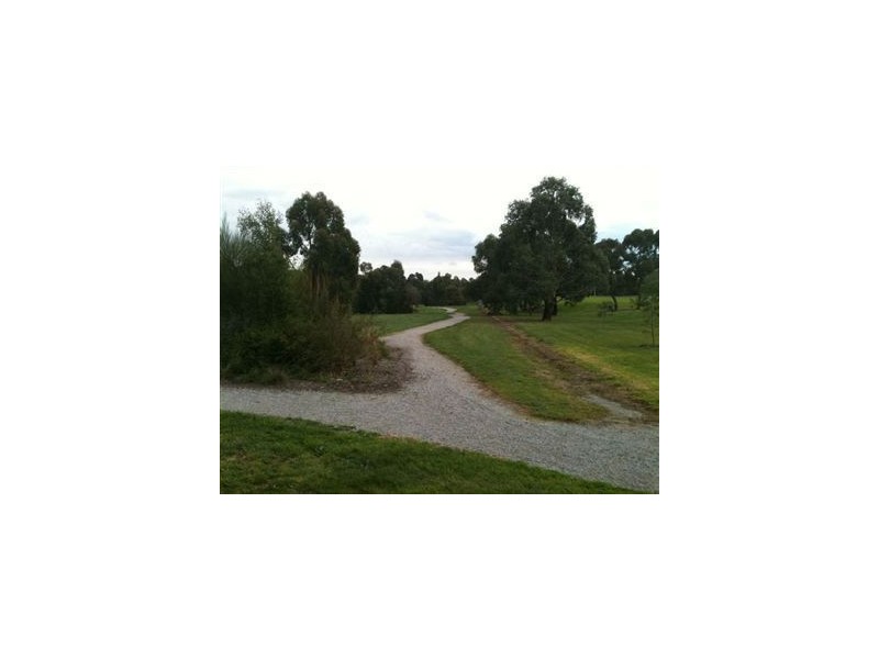 22 Illowra Walk, Blackburn South VIC 3130