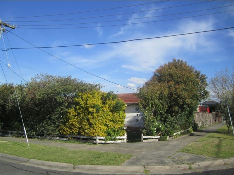 2 Burrows Avenue, Dandenong VIC 3175