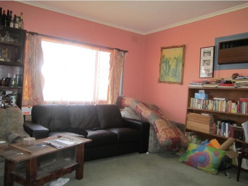 2 Burrows Avenue, Dandenong VIC 3175