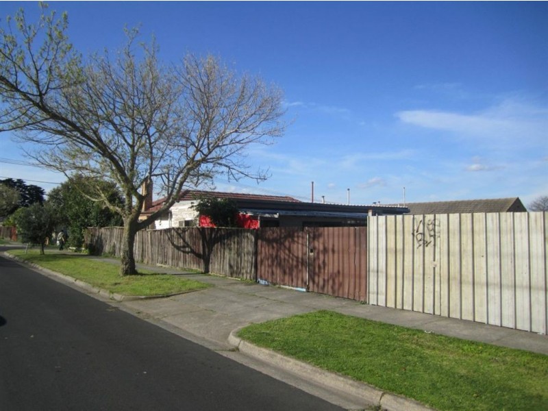 2 Burrows Avenue, Dandenong VIC 3175
