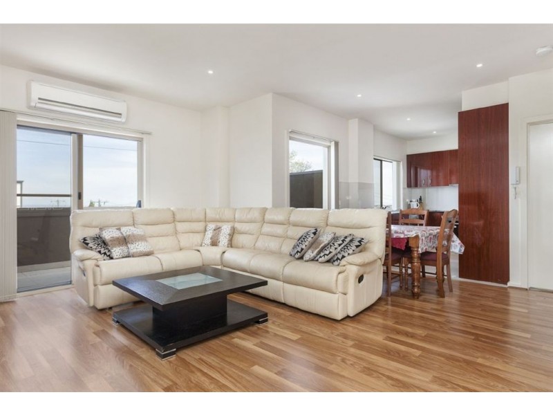 24/2-4 Hutton Street, Dandenong VIC 3175