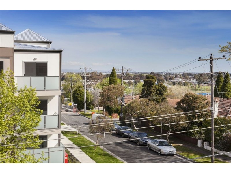 24/2-4 Hutton Street, Dandenong VIC 3175