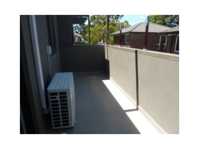 10/19 Close Avenue, Dandenong VIC 3175