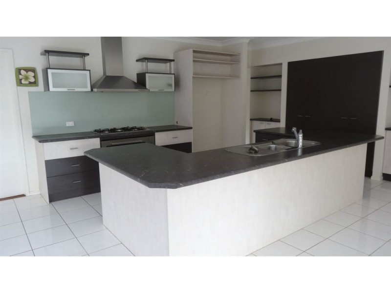 55 Glenview Rise, Berwick VIC 3806