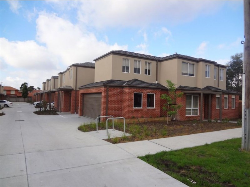 1/4 Young Road, Hallam VIC 3803