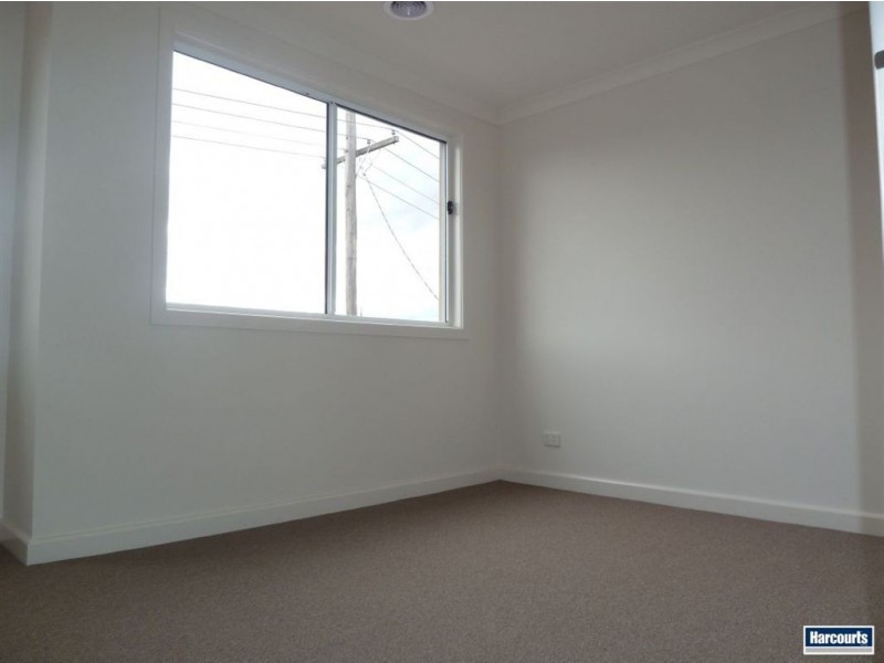 1/4 Young Road, Hallam VIC 3803